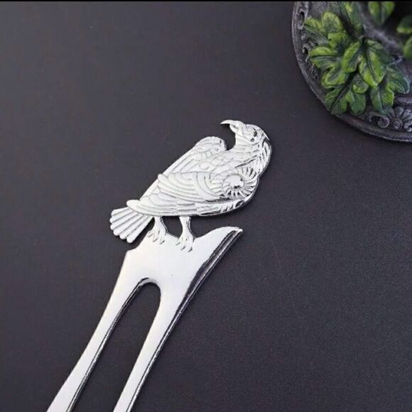 Goth Raven Silver Hair Pin, Sturdy, engraved detail, Hair Accessory - Picture 2 of 3